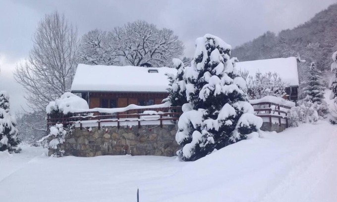 Saint-Martin-d'Uriage Chalet De Ski | Beau chalet confortable , isole, altitude 900m, vue degagée sur les sommets, parc de 2 hectares