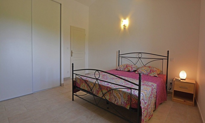 Saint-Laurent-de-Carnols Villa | Belle villa avec piscine privée dans le Gard