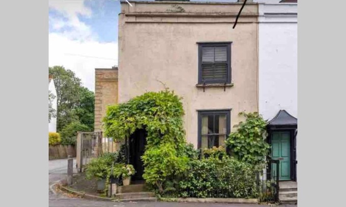 Frome Maison | Beautiful Georgian Townhouse in Frome.