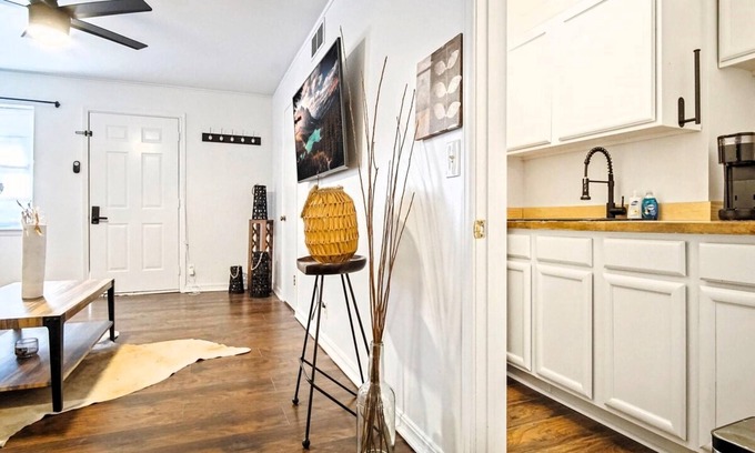 Central Oklahoma City Appartement | Beautiful Getaway Nears Asian Dist