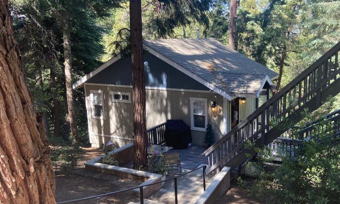 Crestline Maison | Beautiful guesthouse in Crestline