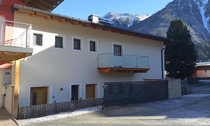 Krimml Maison | Bel appartement de vacances près des chutes d'eau