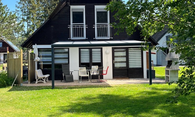 Frielendorf Maison | Belle maison de vacances à l'orée de la forêt dans le parc de vacances Silbersee: vélos scooter pour enfants Sky