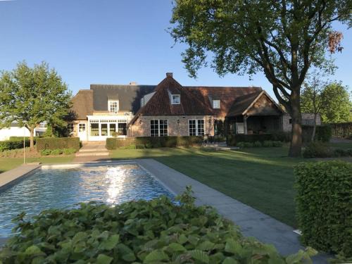 Balen Maison | Beautiful holiday home in Vlaanderen with shared pool