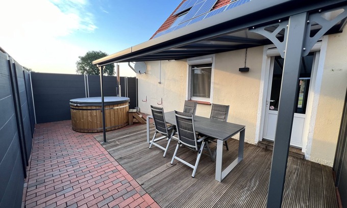 Neuborger Maison | Beautiful holiday home with hot tub. In short: relax and enjoy!