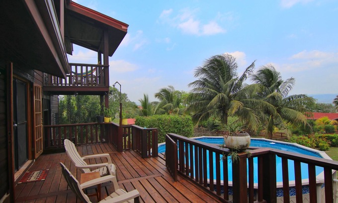 San Ignacio Maison | Belle maison avec vue sur la montagne et piscine