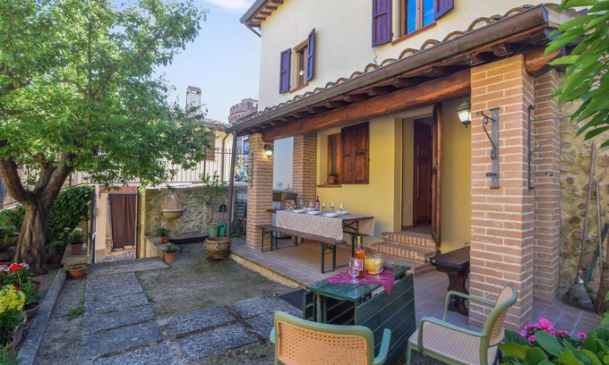 Castel Ritaldi Maison | Beautiful home in Castel Ritaldi