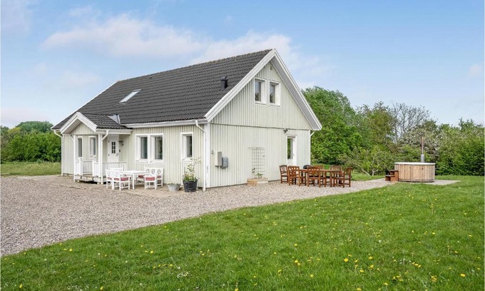 Sonder Stenderup Maison | Beautiful Home In Sønder Stenderup