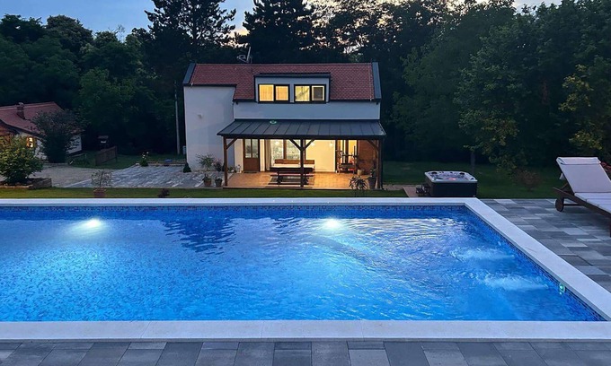 Durdevac Maison | Beautiful home in Durdevac