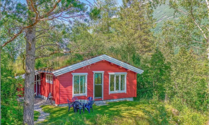 Olden Maison | Beautiful Home In Olden With Sauna