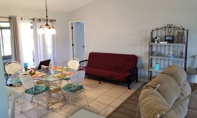 Hobe Sound Maison | Beautiful Home in Quaint Neighborhood