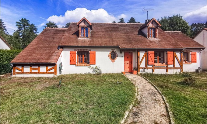 Sainte-Anne-sur-Brivet Maison | Beautiful Home In Salbris