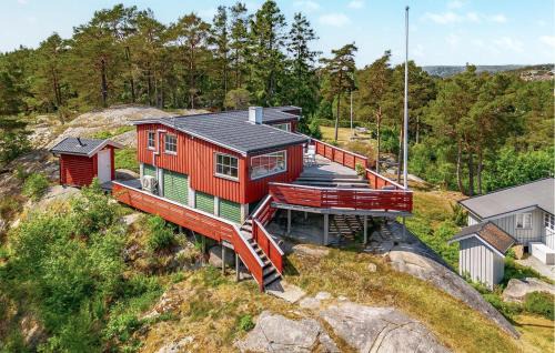Sarpsborg Maison | Beautiful Home In Skjeberg With Kitchen