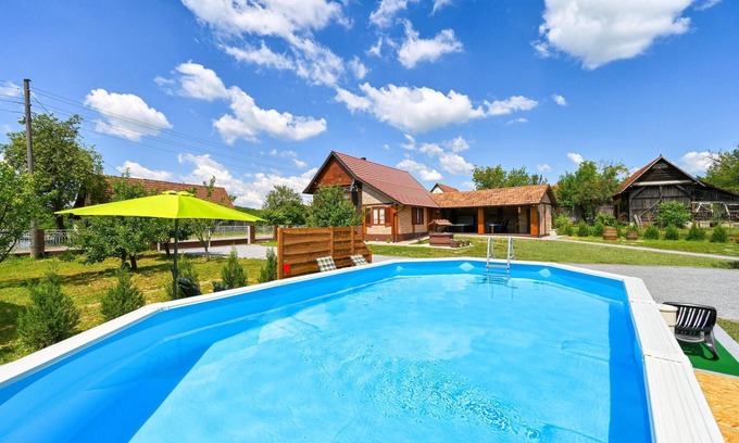 Cazma Maison | Belle maison à Sovari avec sauna