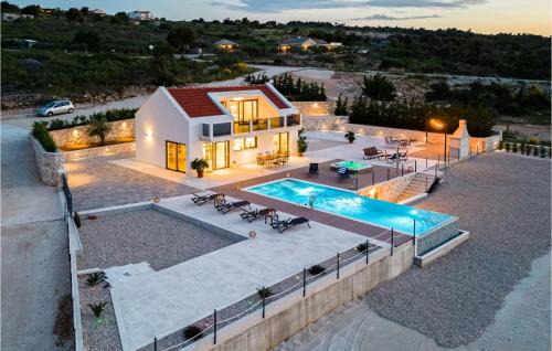 Supetar Maison | Beautiful Home In Splitska- Supetar