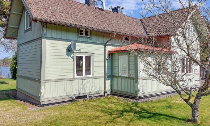 Torup Maison | Beautiful home in Torup with sauna