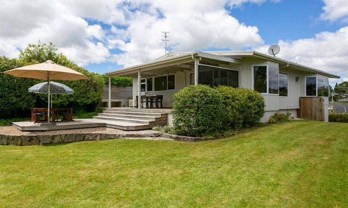 Taupo Maison | Beautiful home - spacious, peaceful, modern, with outdoor deck, and fully fenced for pets