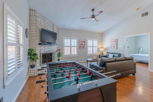 North San Antonio - SAT Maison | Beautiful Home With Pool, Games & Covered Patio