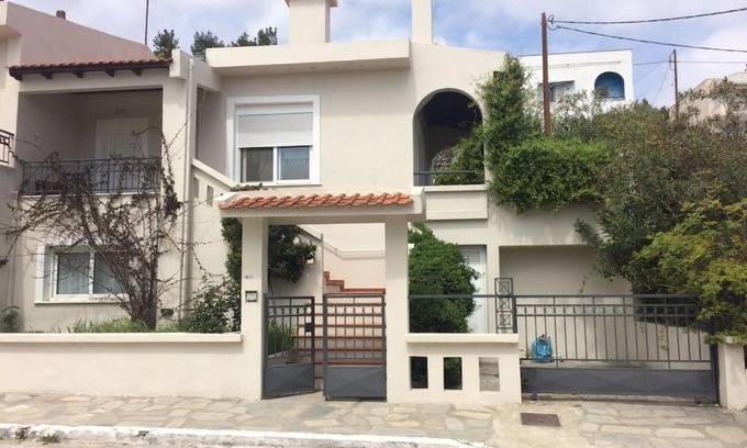 Nea Peramos Maison | Beautiful house