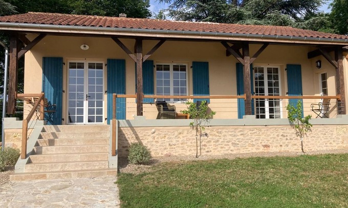 Le Bugue Maison | Beautiful house in the heart of the Périgord Noir 4 km from Le Bugue. Sleeps 4