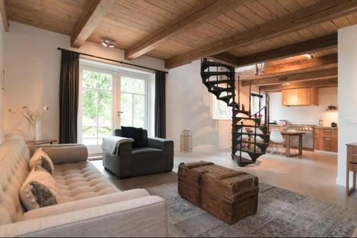 Abcoude Appartement | Beautiful House in The Middle of Nature