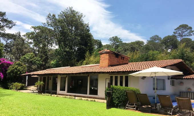 Valle de Bravo Maison | BELLE MAISON SEULEMENT À UN NIVEAU. Club de golf Avándaro. Onirique !!