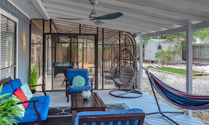 Hidden Forest Maison | Belle maison dans un quartier verdoyant et luxueux avec \ Sunroom, salle de jeux et terrasse extérieure