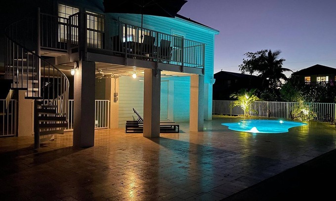 Breezeswept Beach Estates Maison | Beautiful House with pool in the amazing Florida Keys.