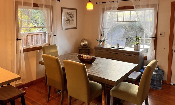 Sebastopol Maison | Beautiful in-town home in Sebastopol - the heart of West Sonoma wine country