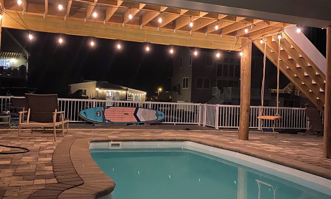 Beach Haven West Maison | Beautiful lagoon front home! Heated inground pool. Only minutes to LBI beaches.