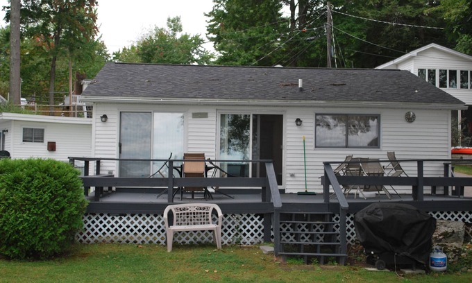 Gilford Cottage | Magnifique chalet au bord du lac avec 21 'd'espace de quai