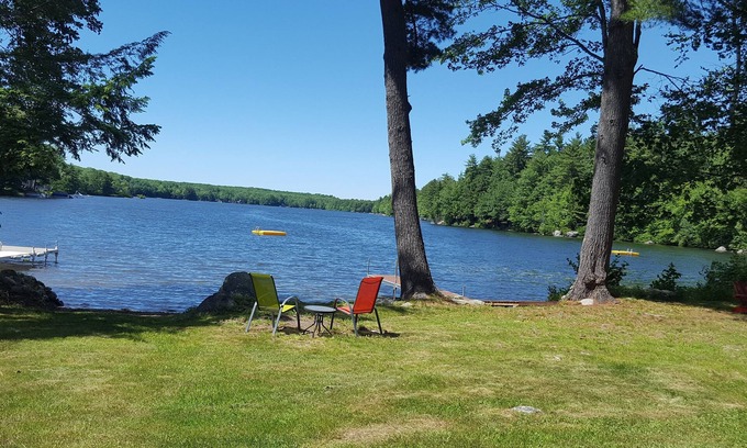 Lyman Maison | Belle maison au bord du lac sur le lac Swan Pond vierge à proximité des plages du Maine