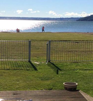 Hannahs Bay Maison | Beautiful Lakefront Location