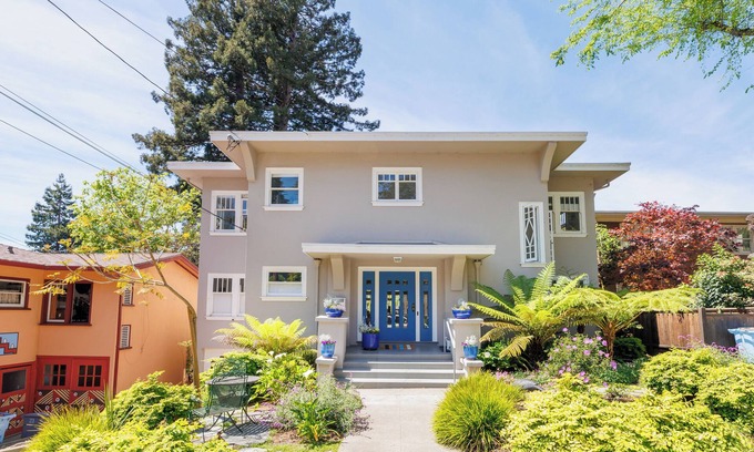 Berkeley Maison | Beautiful, large Berkeley home near Gourmet Zone