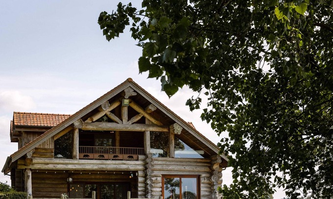 Velzeke-Ruddershove Maison | Beautiful log home with stunning views
