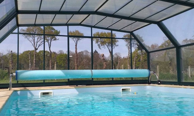 Evran Maison | Belle longère avec piscine privée couverte proche Dinan, Dinard et St-Malo