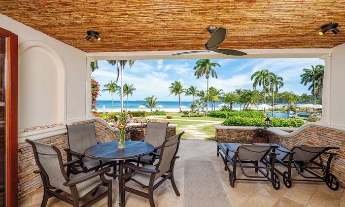Playa Flamingo Copropriété | Belle villa de luxe en bord de mer dans le prestigieux développement Palms