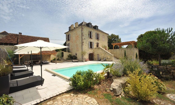 Vayrac Maison | Belle demeure bourgeoise de 1876 piscine privée et son jardin paysagé