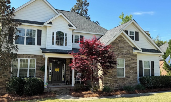 Evans Maison | Beautiful Masters Rental Quiet Neighborhood and Great Style