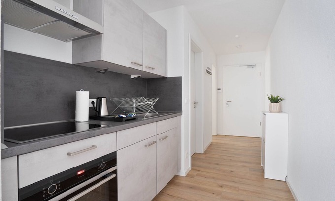 Osnabrueck Appartement | Beautiful & modern double bed studio in the center | home2share
