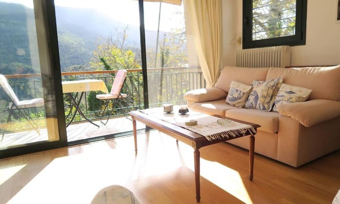 Longanikos Maison | Beautiful mountain view house with fireplace