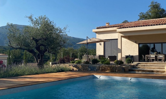 Le Collet Maison | Beautiful new 180m2 villa with swimming pool terrace and 2500m2 wooded garden