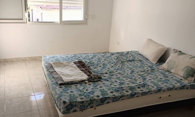 El Ouardia Appartement | Beautiful new apartment .Tunis 10 minutes walk from Cv Metro stop 300 m. quiet.