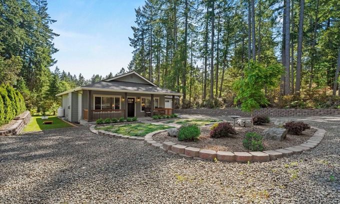 Artondale Maison | Beautiful new build home in historic Gig Harbor Wa.