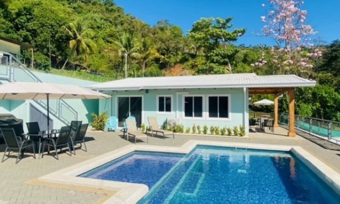 Bouvet Island Maison | Beautiful new home located on the Central pacific near Playa Hermosa Beach!