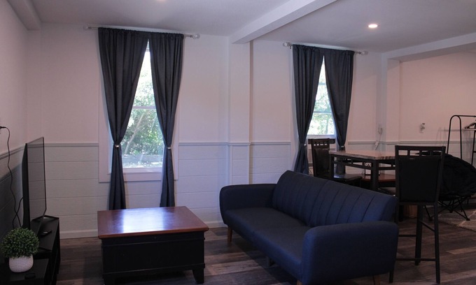 Palisade Acres Appartement | Beautiful new property, great location.