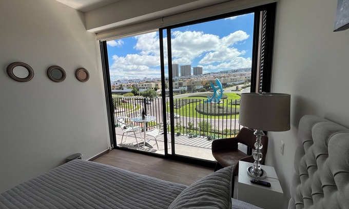 El Marques Appartement | Beautiful New Suite (2 Queen Beds) Extra Clean