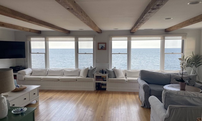 Brant Rock Maison | Beautiful Ocean Beachfront 3 Bedroom Home