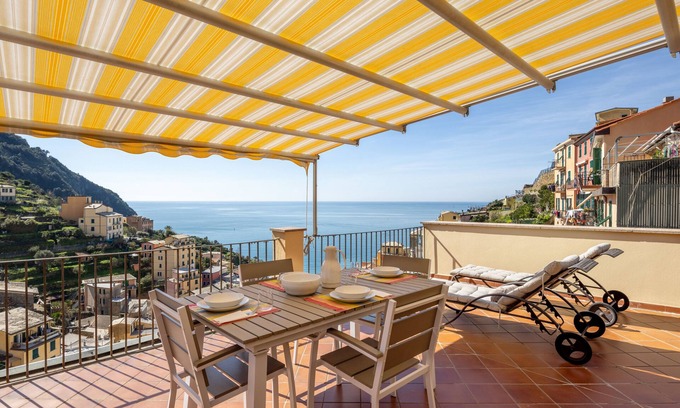 Riomaggiore Appartement | Bel appartement avec vue sur l'océan (Casa Dena)