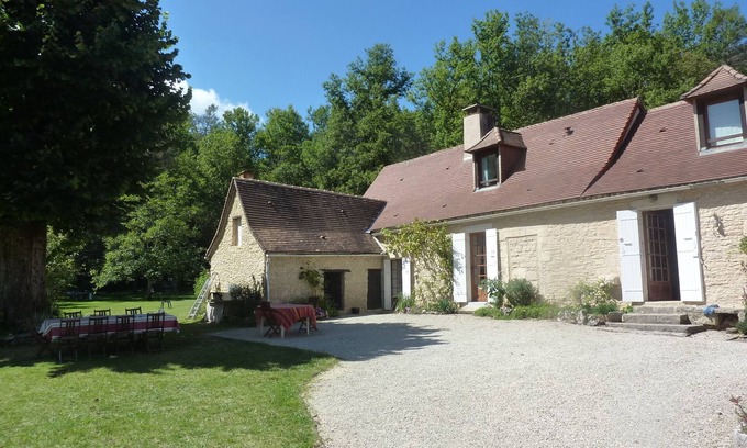 Coulaures Maison | BEL ENSEMBLE PERIGOURDIN 12 personnes 6 ch PISCINE PRIVEE A L'OREE D'UNE FORET